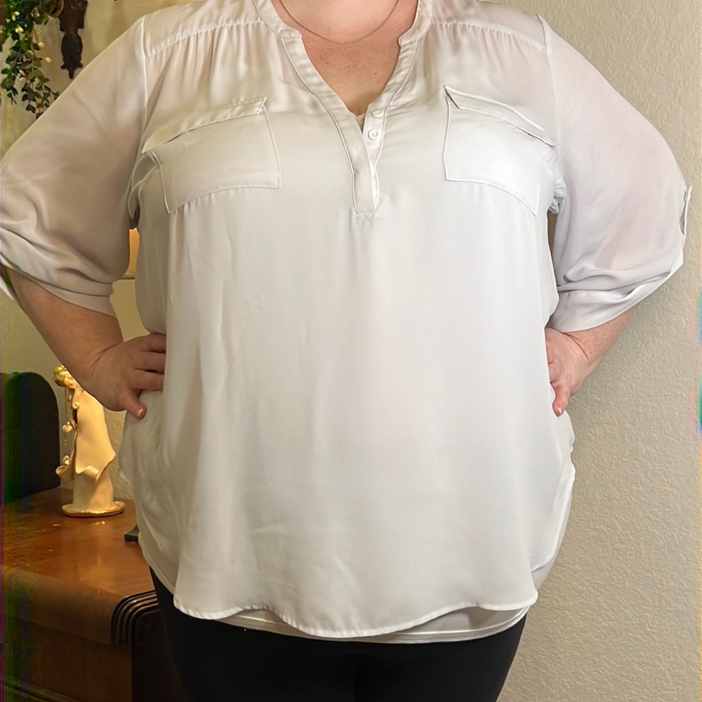TORRID Harper White Button Sleeve Blouse - Size 5